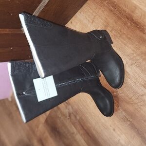 NIB Life stride boots